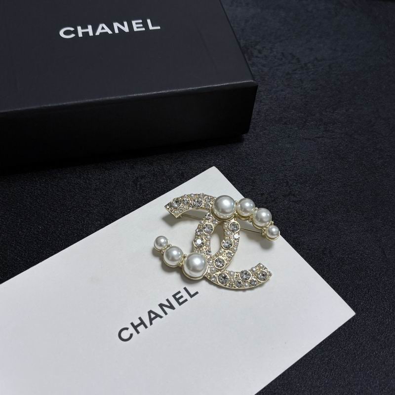 Chanel Brooch 11yxx127 (1)