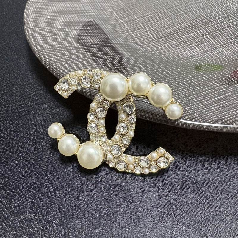 Chanel Brooch 11yxx127 (4)