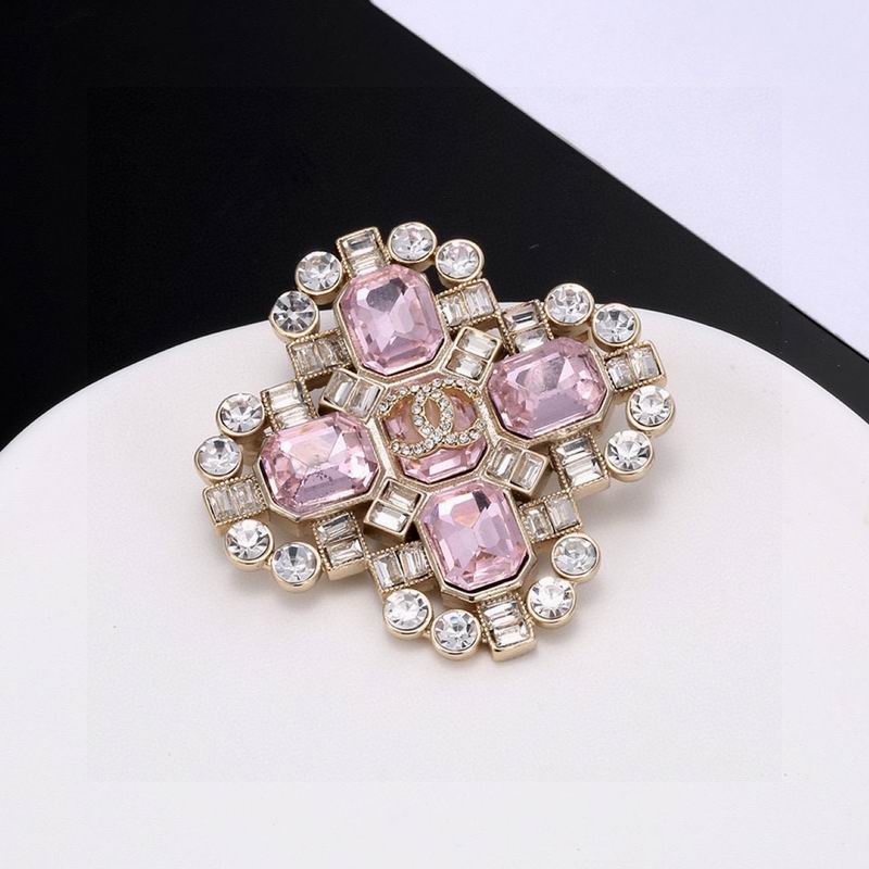 Chanel Brooch 11yxx131 (3)