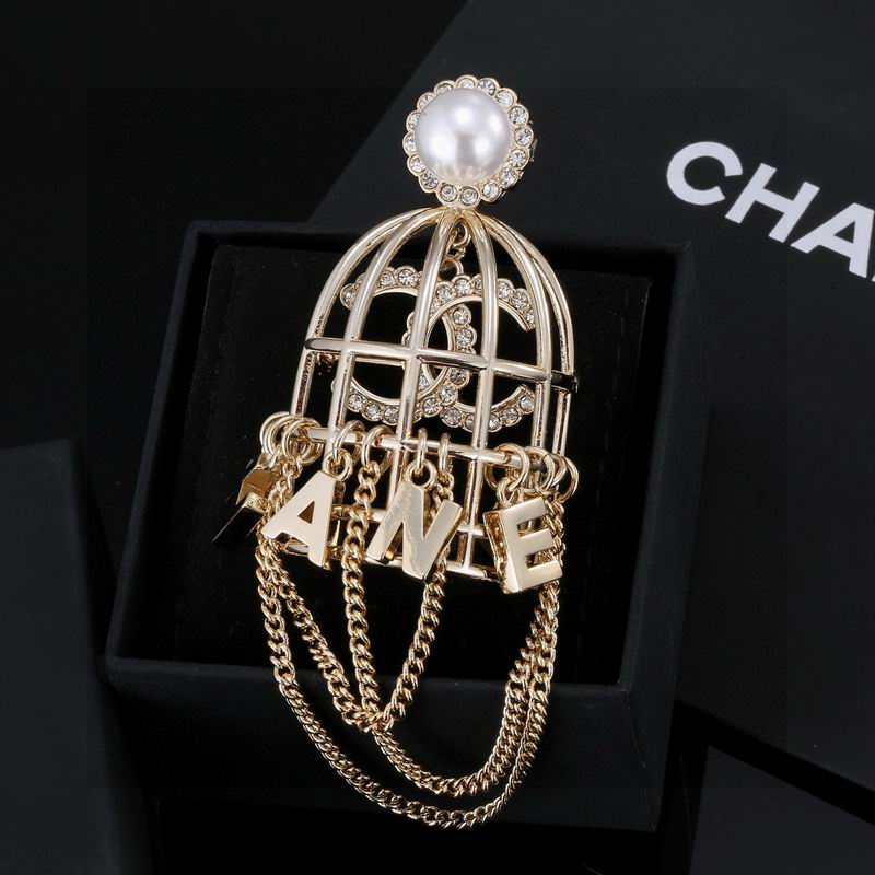 Chanel Brooch 11yxx133 (1)