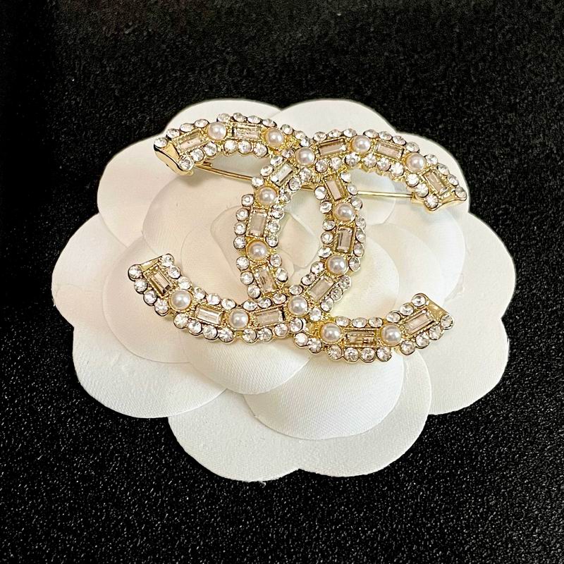 Chanel Brooch 11yxx134 (4)