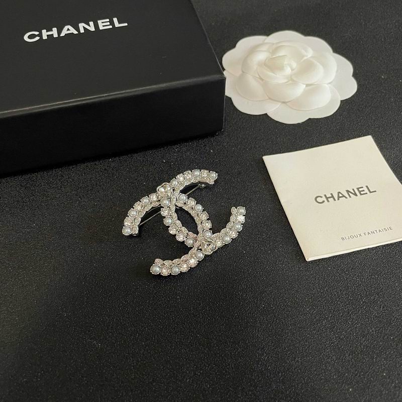 Chanel Brooch 11yxx135 (2)