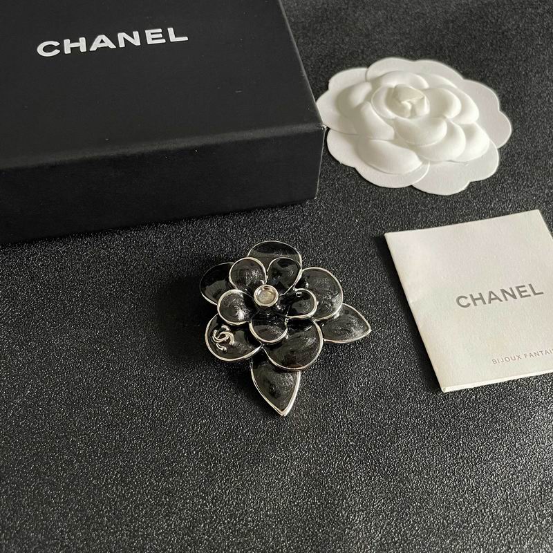 Chanel Brooch 11yxx136 (2)