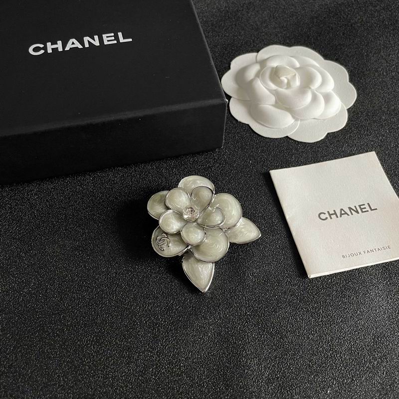 Chanel Brooch 11yxx136 (7)