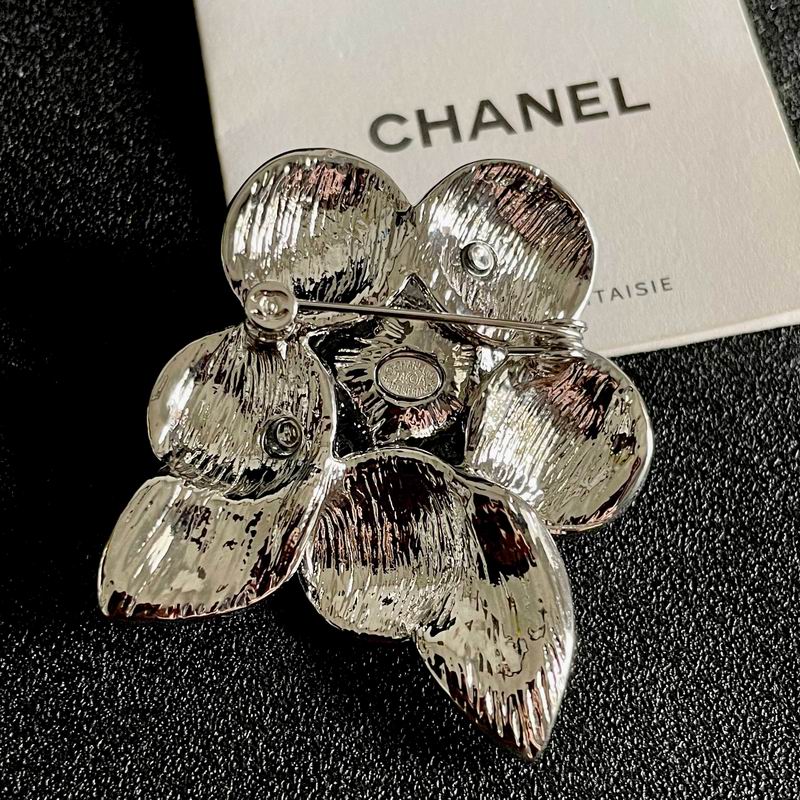 Chanel Brooch 11yxx136 (8)