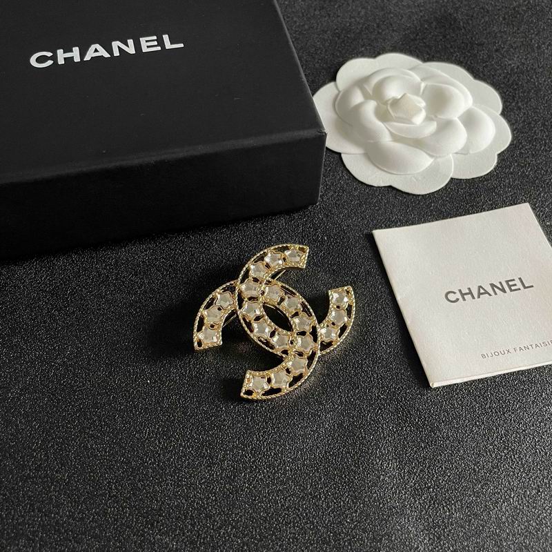 Chanel Brooch 11yxx137 (3)