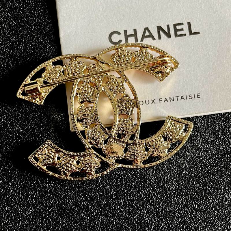 Chanel Brooch 11yxx137 (8)