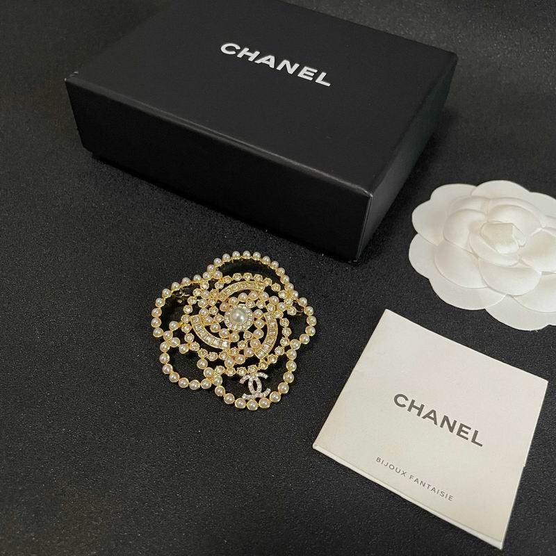 Chanel Brooch 11yxx140 (1)