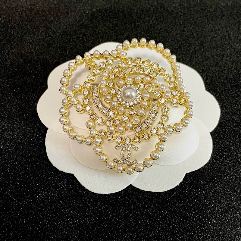 Chanel Brooch 11yxx140 (4)