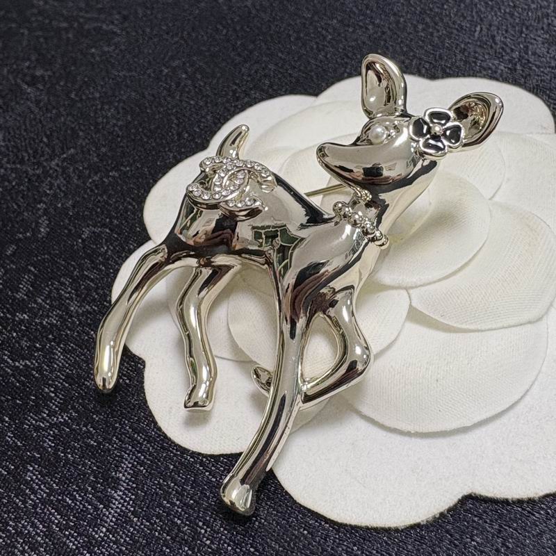 Chanel Brooch 11yxx143 (2)