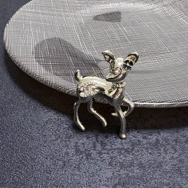 Chanel Brooch 11yxx143 (5)