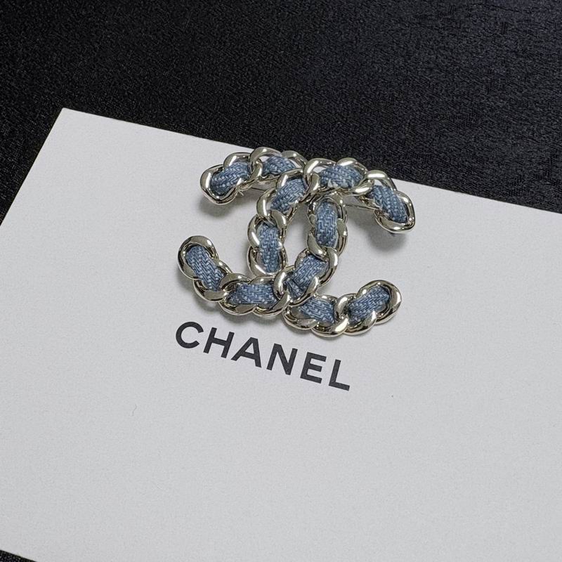 Chanel Brooch 11yxx144 (2)