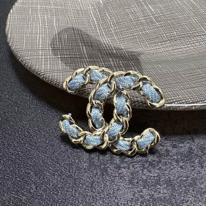 Chanel Brooch 11yxx144 (5)