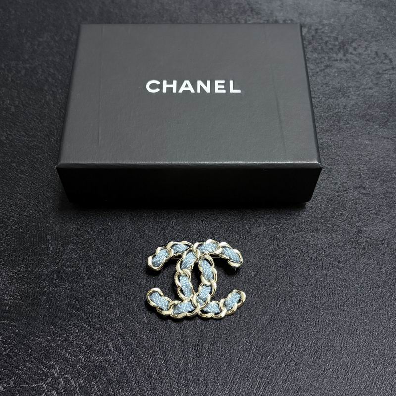 Chanel Brooch 11yxx144 (6)