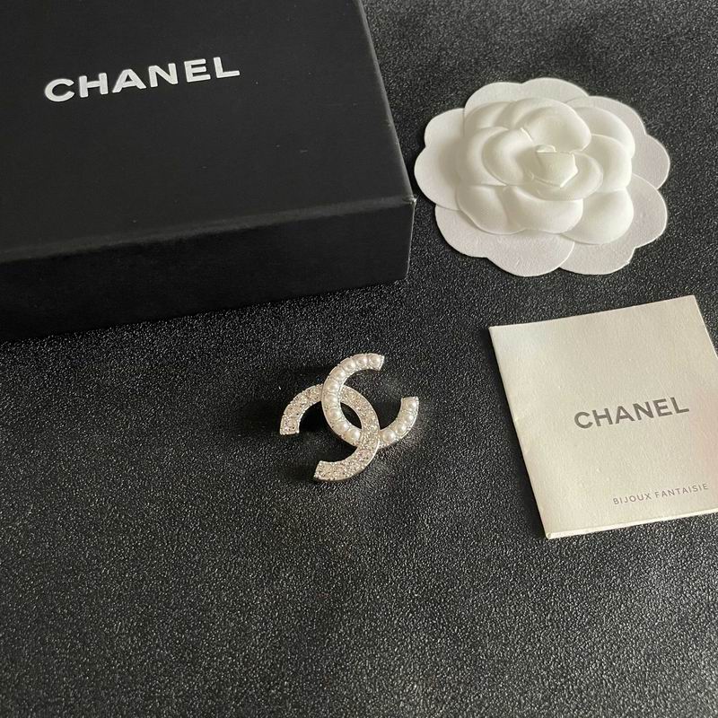 Chanel Brooch 11yxx145 (2)