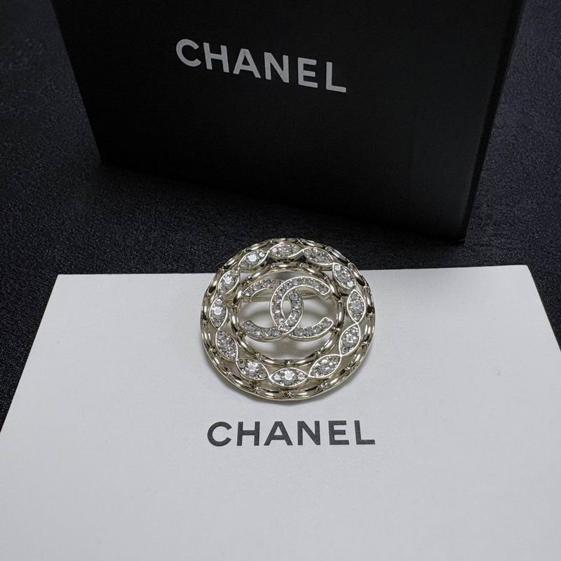 Chanel Brooch 11yxx146 (1)