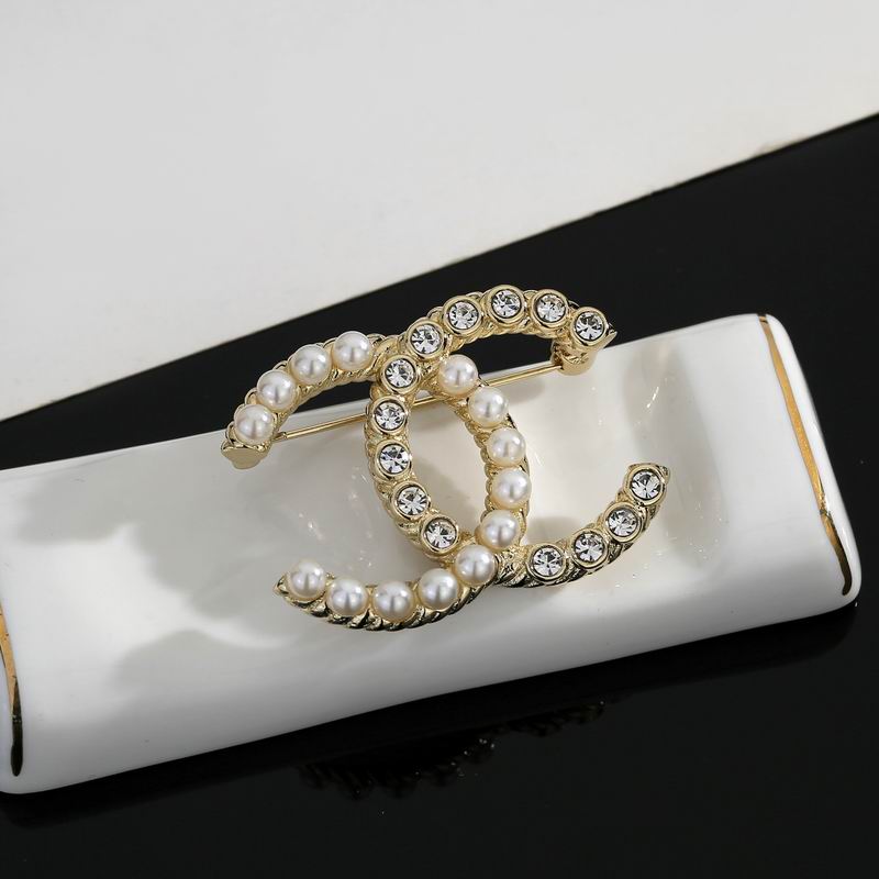 Chanel Brooch 11yxx147 (3)
