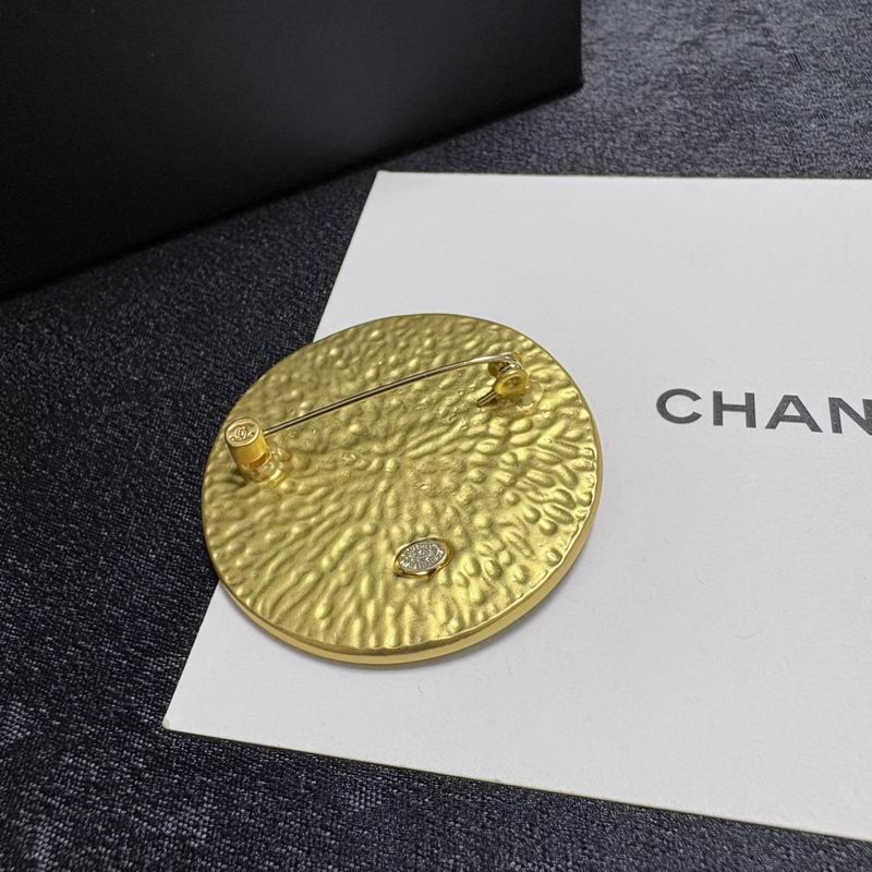 Chanel Brooch 11yxx151 (3)
