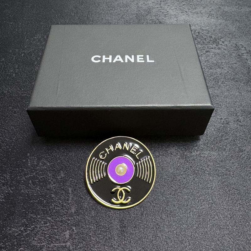 Chanel Brooch 11yxx151 (6)