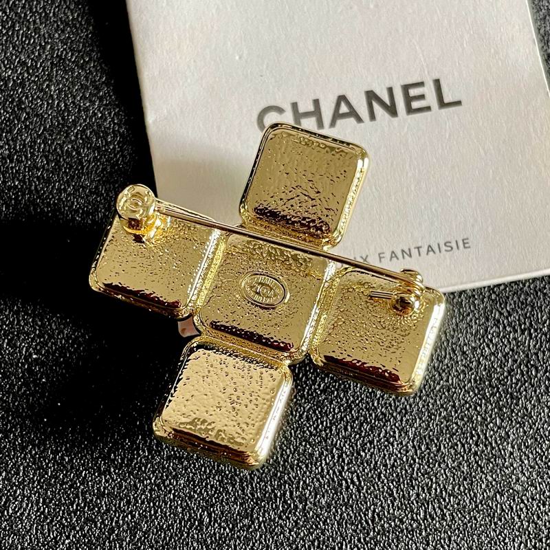 Chanel Brooch 11yxx154 (3)
