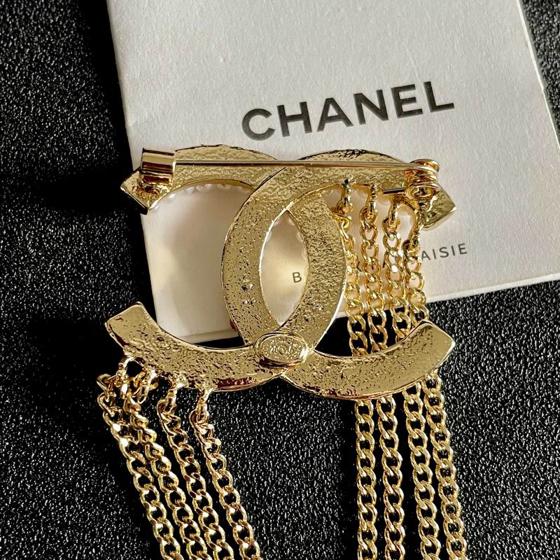 Chanel Brooch 11yxx155 (3)
