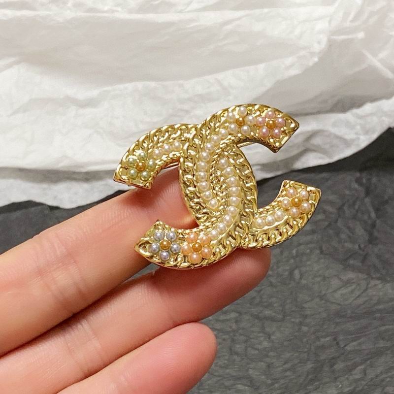Chanel Brooch 11yxx157 (9)