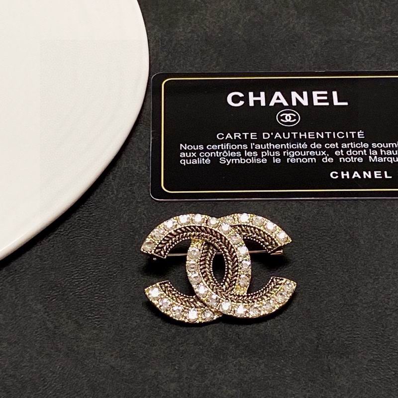 Chanel Brooch 11yxx158 (4)