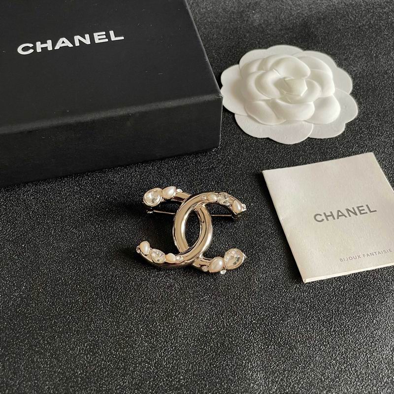 Chanel Brooch 11yxx159 (2)