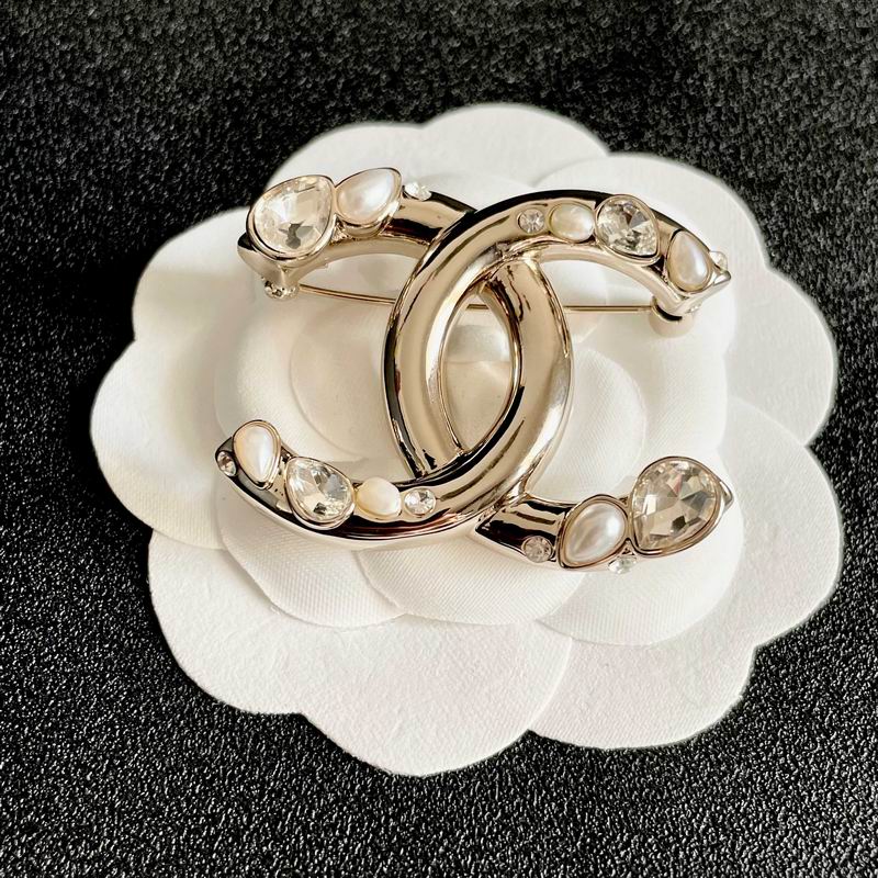 Chanel Brooch 11yxx159 (4)