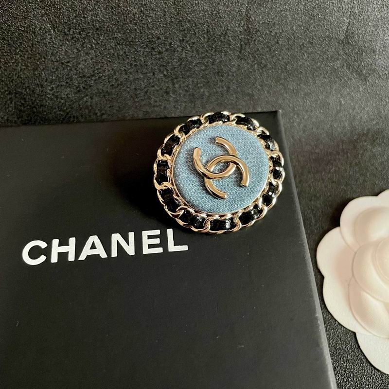Chanel Brooch 11yxx160 (5)