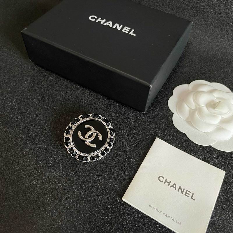 Chanel Brooch 11yxx160 (6)