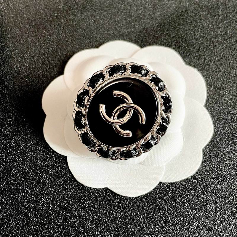 Chanel Brooch 11yxx160 (9)