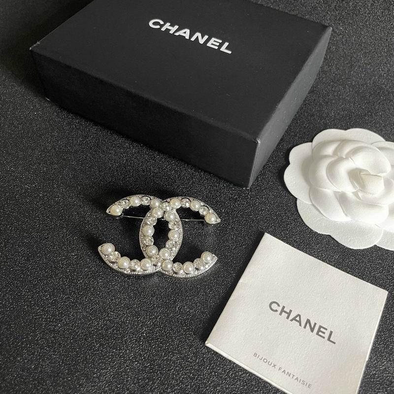 Chanel Brooch 11yxx162 (1)