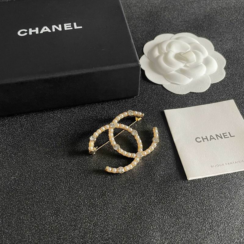 Chanel Brooch 11yxx163 (2)