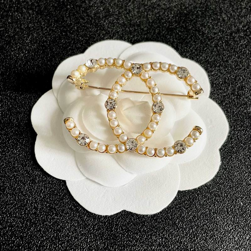 Chanel Brooch 11yxx163 (4)