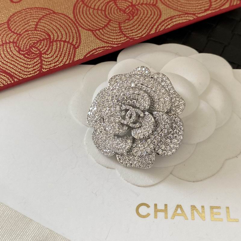 Chanel Brooch 11yxx165 (1)