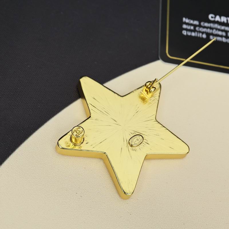 Chanel Brooch 11yxx169 (3)