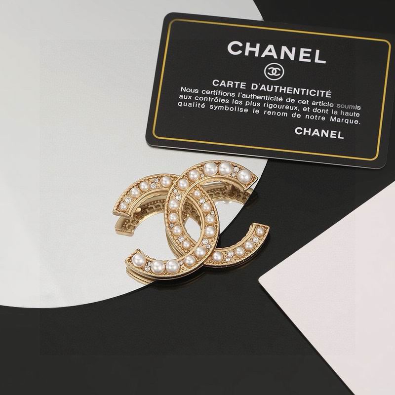 Chanel Brooch 11yxx170 (4)
