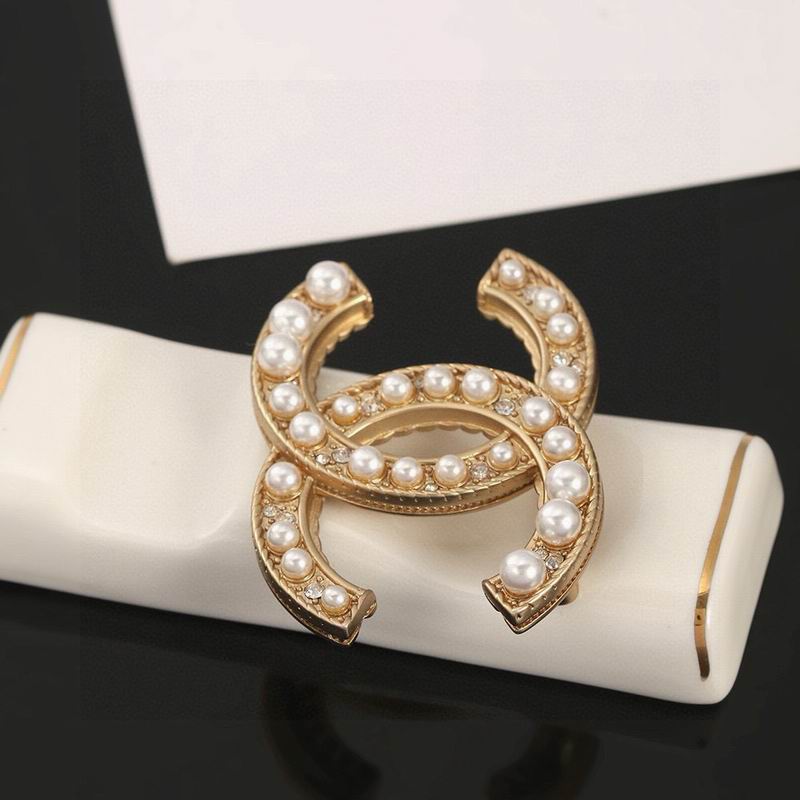 Chanel Brooch 11yxx170 (6)