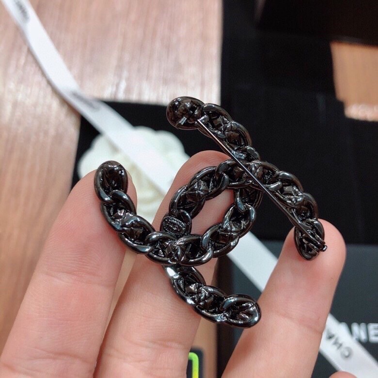 Chanel Brooch 11yxx172 (7)