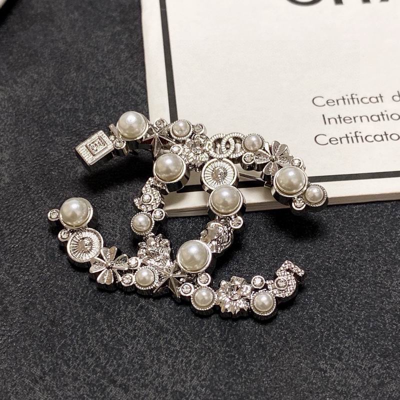 Chanel Brooch 11yxx173 (6)
