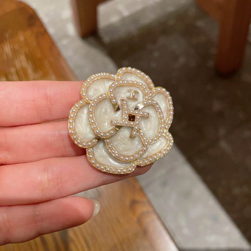 Chanel Brooch 11yxx174 (10)