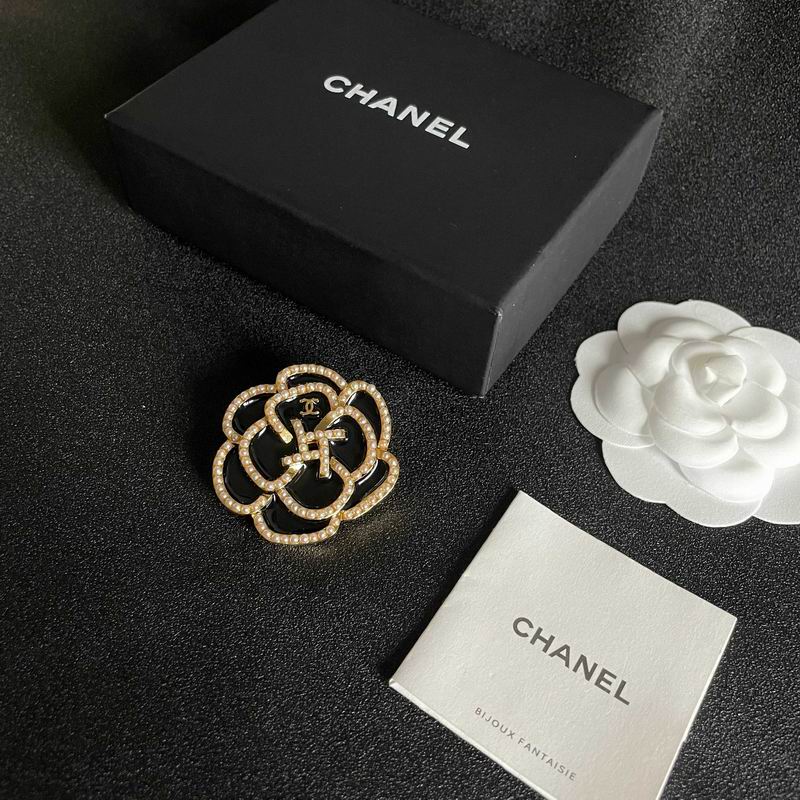 Chanel Brooch 11yxx174 (4)