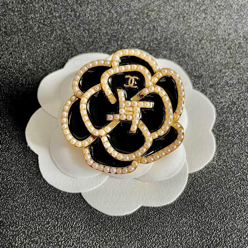 Chanel Brooch 11yxx174 (7)