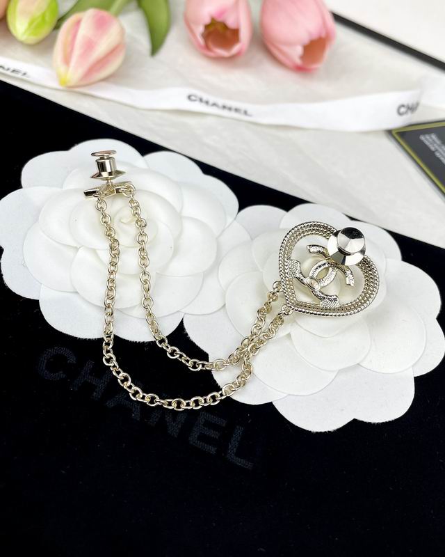 Chanel Brooch 11yxx175 (2)