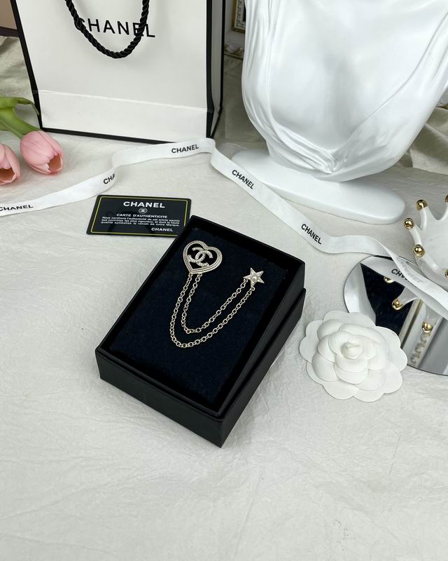 Chanel Brooch 11yxx175 (6)