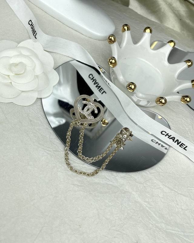 Chanel Brooch 11yxx175 (7)