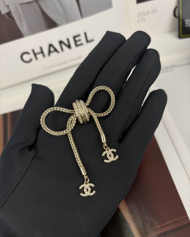 Chanel Brooch 11yxx176 (8)