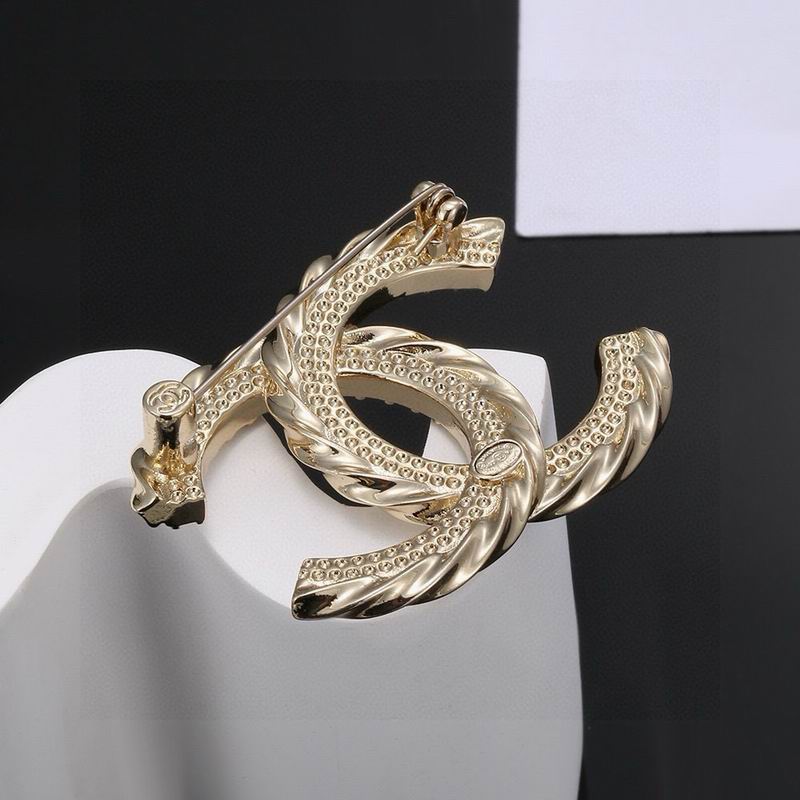 Chanel Brooch 11yxx178 (4)
