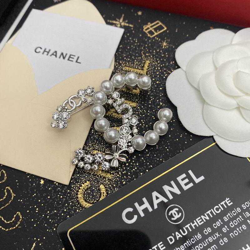 Chanel Brooch 11yxx179 (3)